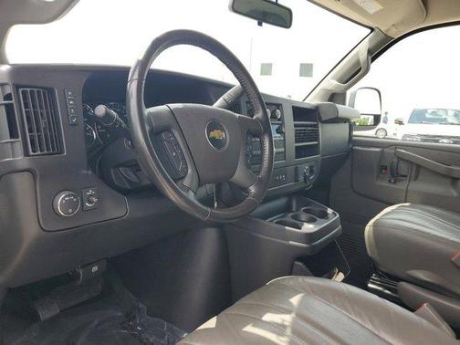 2022 Chevrolet Express 3500 LS