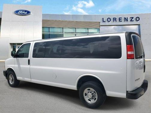 2022 Chevrolet Express 3500 LS