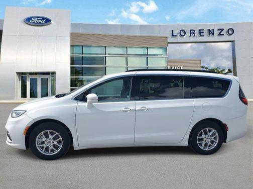 2022 Chrysler Pacifica Touring-L