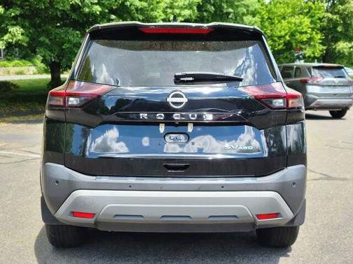 Black 2023 Nissan Rogue SV