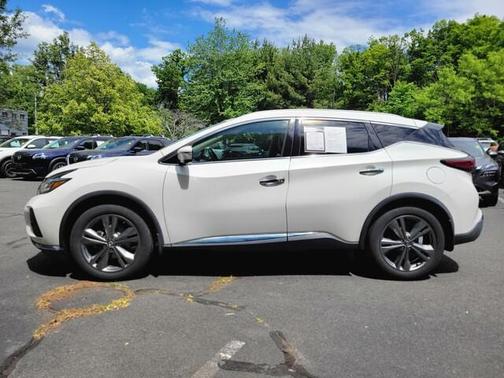 White 2020 Nissan Murano Platinum