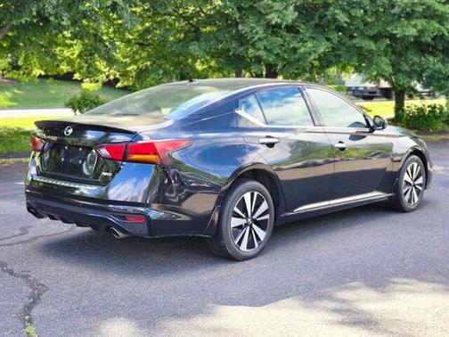 Black 2020 Nissan Altima 2.5 SL