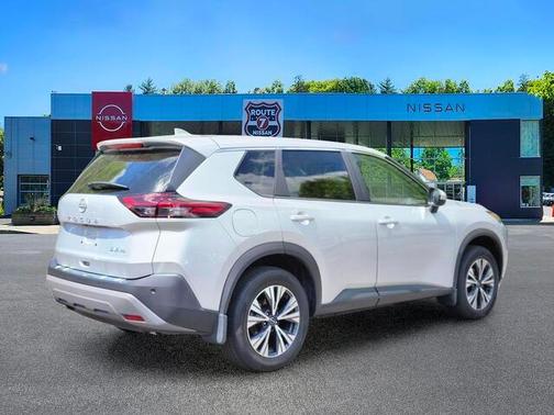 Brilliant Silver Metallic 2023 Nissan Rogue SV