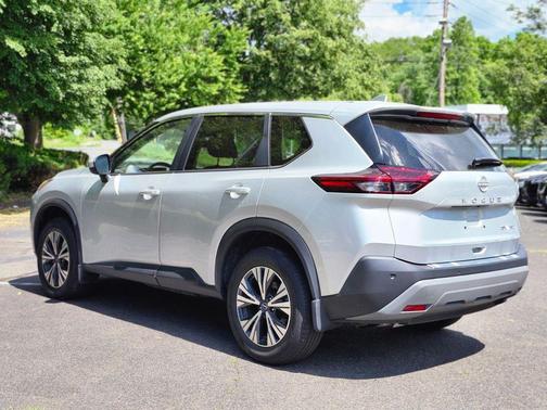 Brilliant Silver Metallic 2023 Nissan Rogue SV