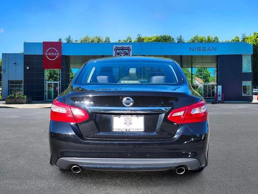 Black 2018 Nissan Altima 2.5 S