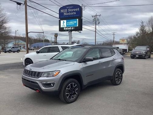 GRAY 2019 Jeep Compass Trailhawk