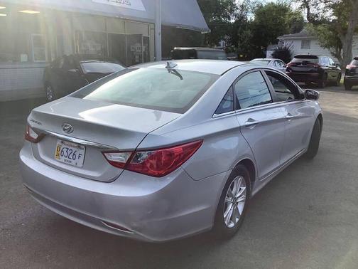 2013 Hyundai SONATA GLS