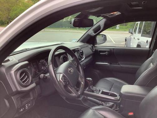 2019 Toyota Tacoma SR