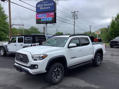 2019 Toyota Tacoma SR
