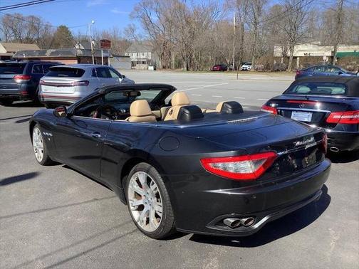2013 Maserati GranTurismo Base