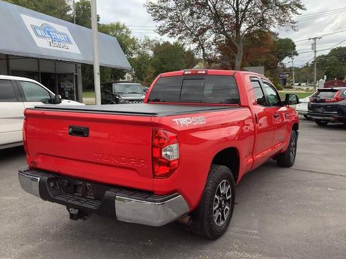 2014 Toyota Tundra SR5