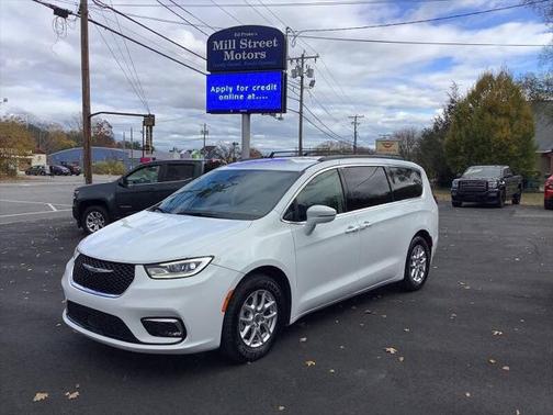 2022 Chrysler Pacifica Touring L