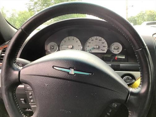 2005 Ford Thunderbird Deluxe