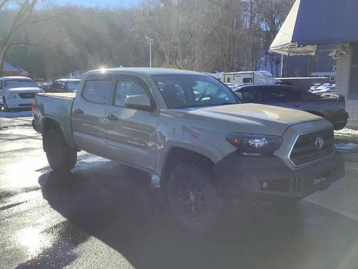 2017 Toyota Tacoma SR5