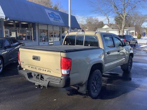2017 Toyota Tacoma SR5