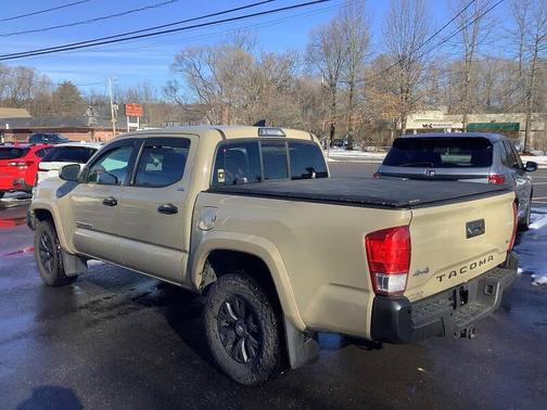 2017 Toyota Tacoma SR5