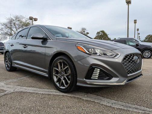 Photo 2 of 30 of 2018 Hyundai Sonata Sport 2.0T