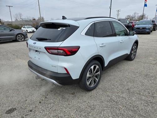 2025 Ford Escape Platinum