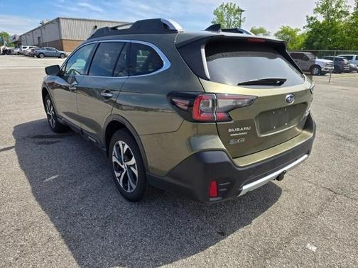 2022 Subaru Outback Touring XT