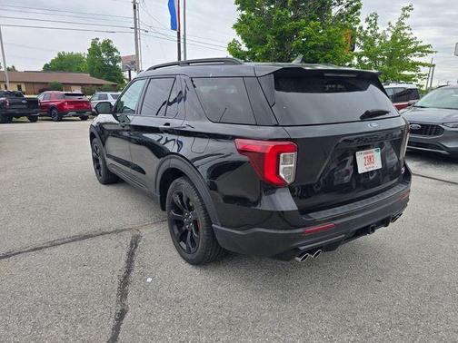 Black Metallic 2023 Ford Explorer ST