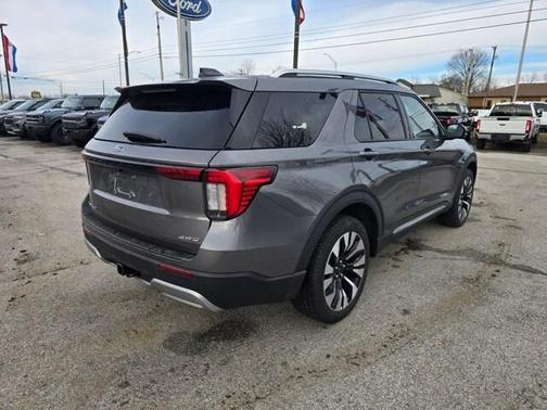 2025 Ford Explorer Platinum