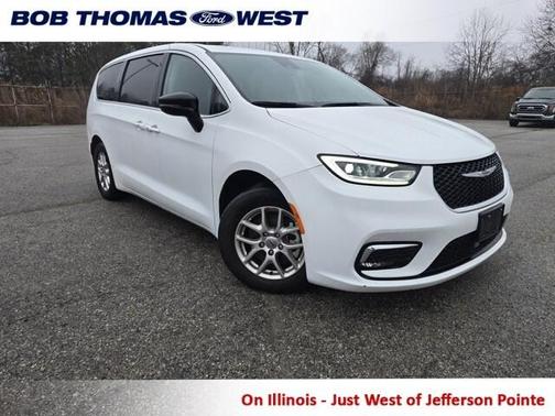 2024 Chrysler Pacifica Touring-L