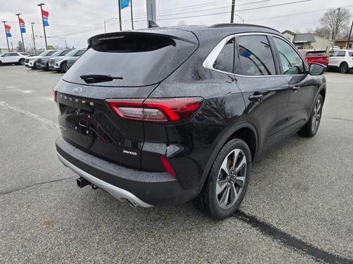 2025 Ford Escape Platinum