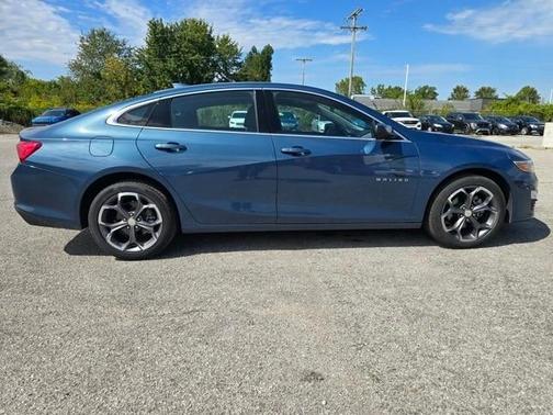2024 Chevrolet Malibu LT