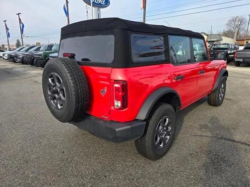 2022 Ford Bronco Base