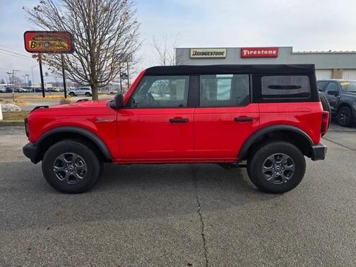 2022 Ford Bronco Base