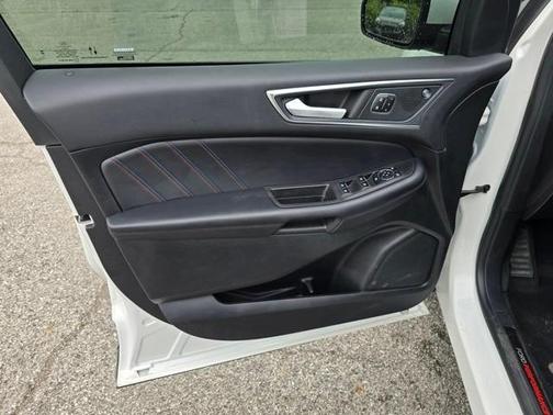2024 Ford Edge ST