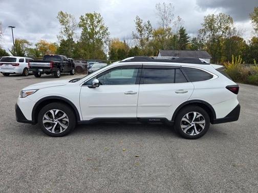 2022 Subaru Outback Touring