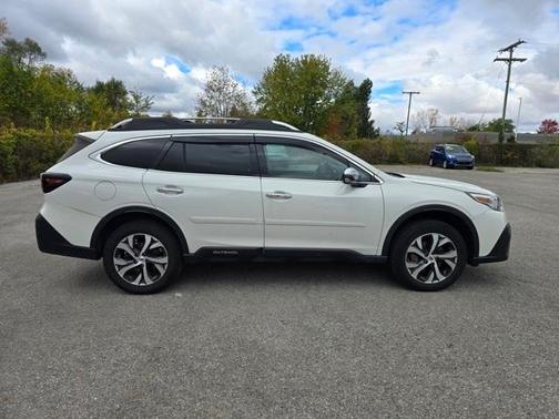 2022 Subaru Outback Touring