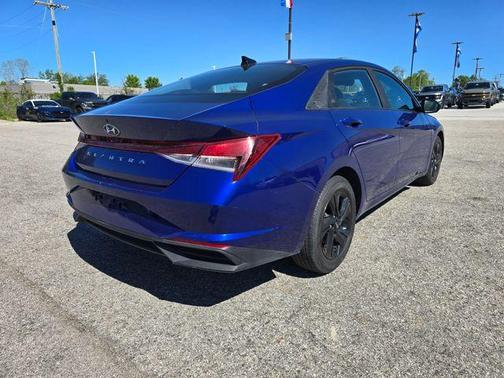 Intense Blue 2022 Hyundai ELANTRA SEL