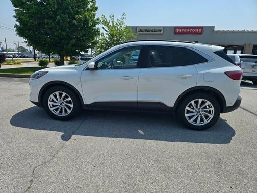 2021 Ford Escape Titanium Hybrid