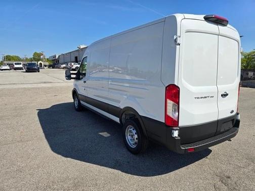 2025 Ford Transit-250 148 WB Medium Roof Cargo