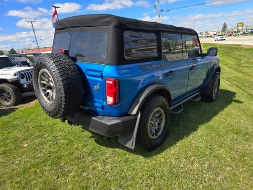 2021 Ford Bronco Base
