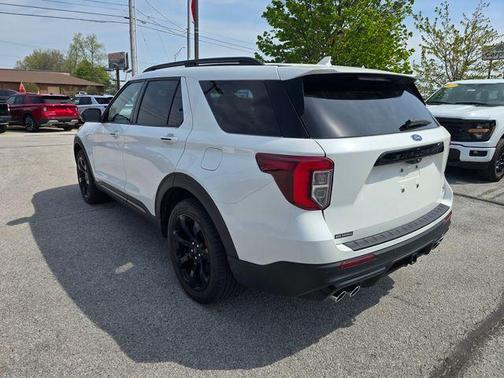 White Metallic 2023 Ford Explorer ST