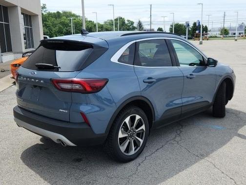 2023 Ford Escape Platinum