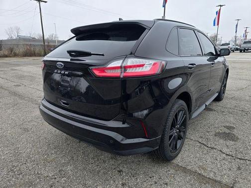 Agate Black Metallic 2022 Ford Edge ST Line