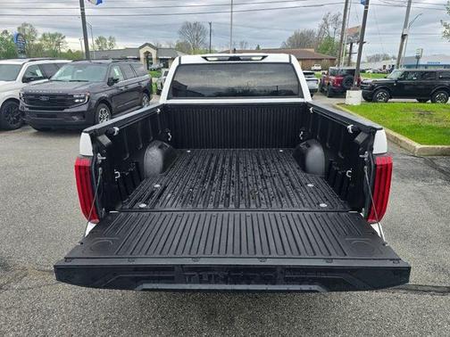 Ice 2023 Toyota Tundra SR5