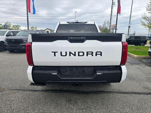 Ice 2023 Toyota Tundra SR5