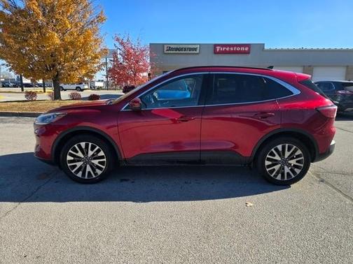 2020 Ford Escape Titanium