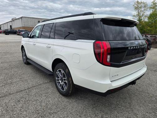 Star White 2026 Ford Expedition Max Active