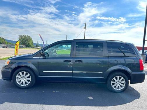 Maximum Steel Metallic Clearcoat 2013 Chrysler Town & Country Touring