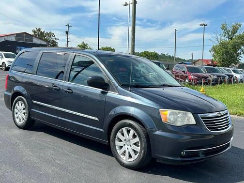 Maximum Steel Metallic Clearcoat 2013 Chrysler Town & Country Touring