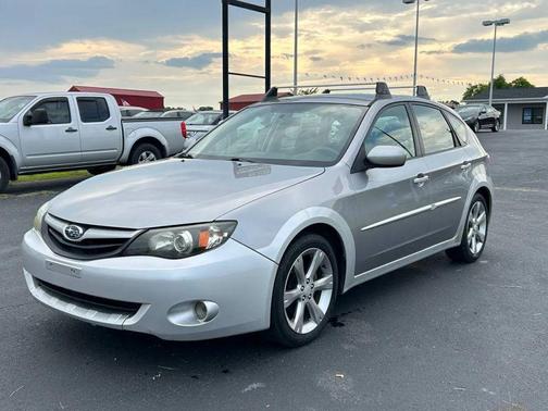 Steel Silver Metallic/Spark Silver Metallic 2011 Subaru Impreza Outback Sport Base