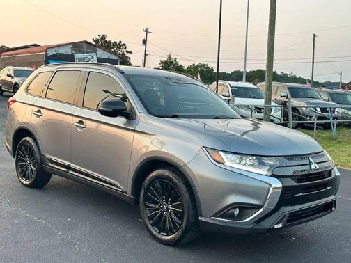 Mercury Gray Metallic 2020 Mitsubishi Outlander SP