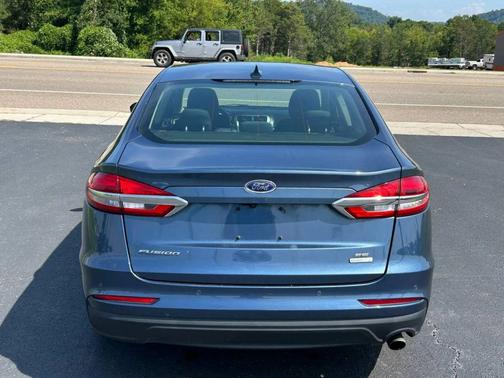 Blue 2019 Ford Fusion SE
