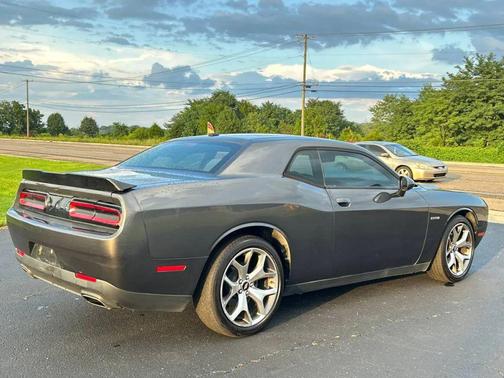 Gray 2016 Dodge Challenger SXT